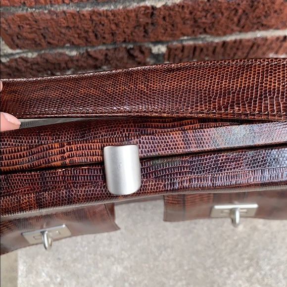 Adriana Caras leather purse - Picture 2 of 6